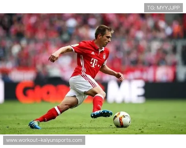 足球百大球星排行榜：拉姆领衔的时代巨星与传奇人物回顾